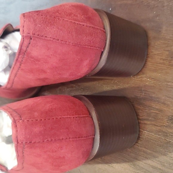 NWT Naturalizer Trixie Ruby Suede heels - Picture 3 of 4